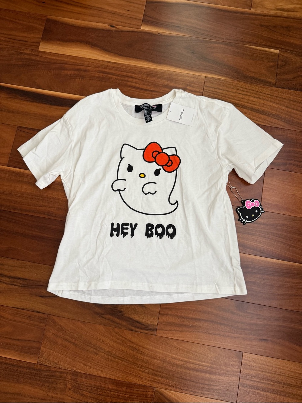 Hello Kitty Forever 21 Sanrio Halloween Hey Boo T-Shirt NWT Size Small